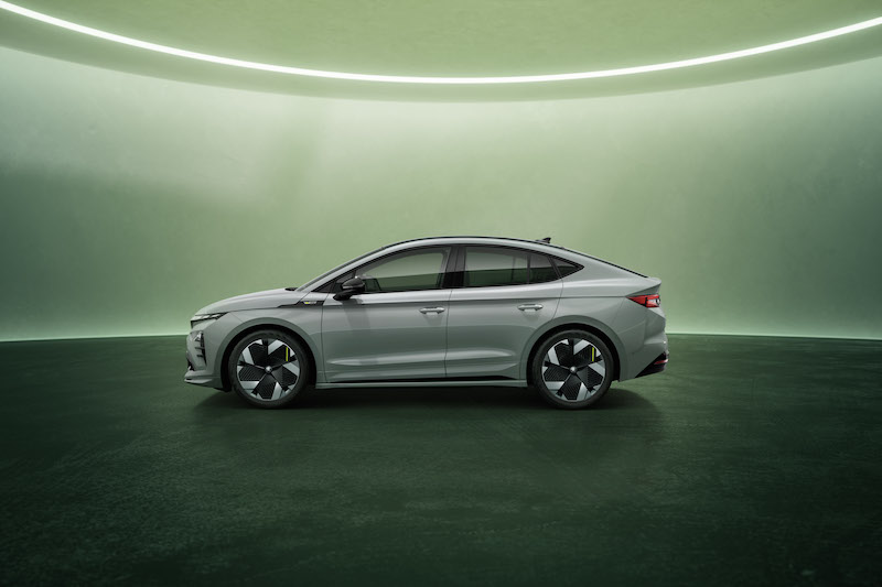 new-enyaq-rs Škoda culmina la familia Enyaq con las nuevas versiones RS: máximas prestaciones eléctricas y diseño afilado