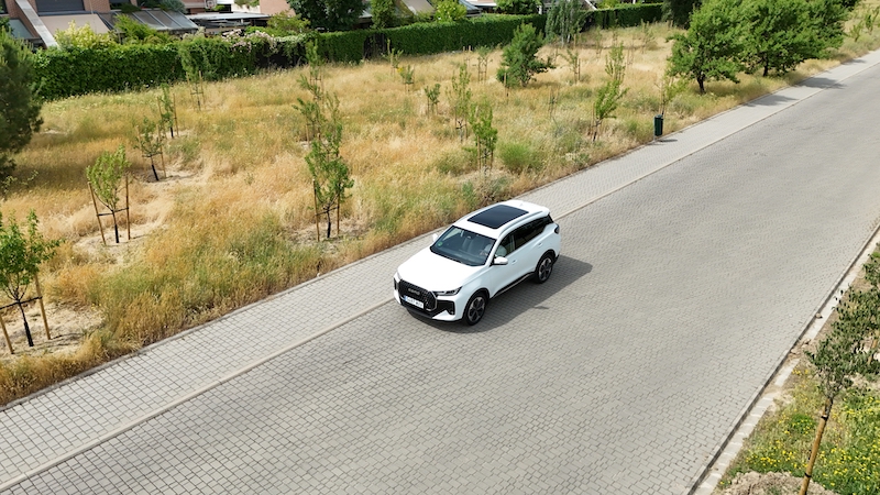 Ebro-dron-largo EBRO S700 Luxury 147 CV, el regreso de una leyenda con ADN europeo