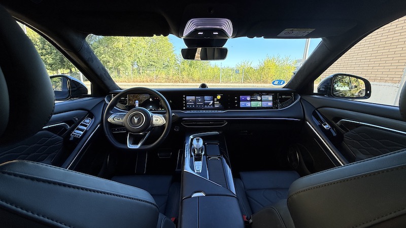 Dongfen-interior-1 Dongfeng Voyah Free: tecnología, lujo y potencia eléctrica made in China