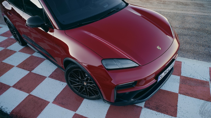 El-SUV-electrico-mas-deportivo-de-Porsche-ofrece-571-CV-acelera-de-Macan-GTS-desde-arriba Porsche lanza el nuevo Macan GTS 100% eléctrico: más potencia, más emoción