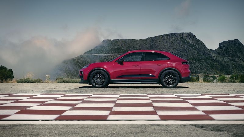 Macan-GTS-lateral Porsche lanza el nuevo Macan GTS 100% eléctrico: más potencia, más emoción