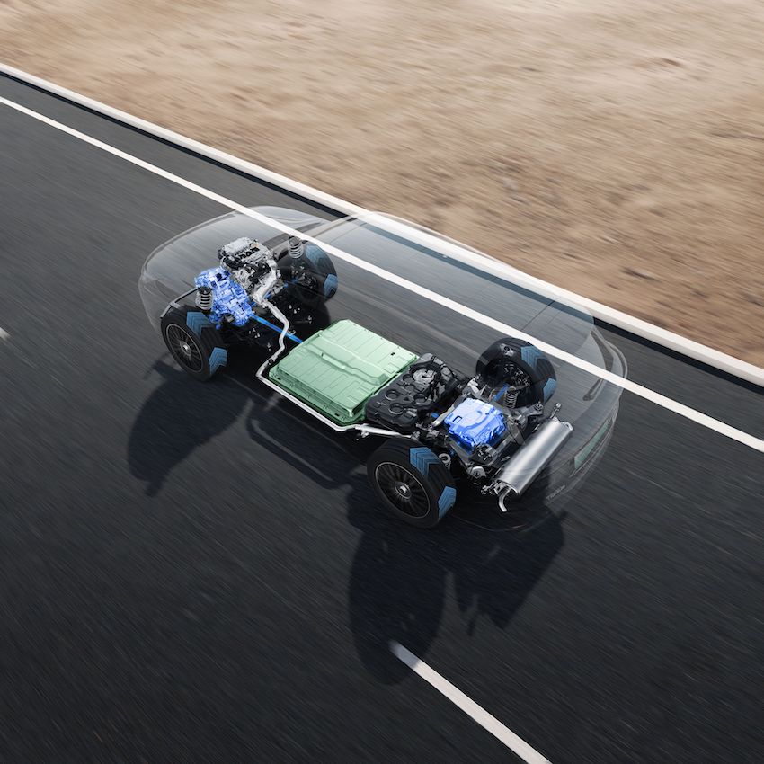 EBRO-s900-PHEV-4x4-1 El EBRO S900 PHEV estrena la tracción total y marca una nueva etapa de seguridad, control y versatilidad en la marca