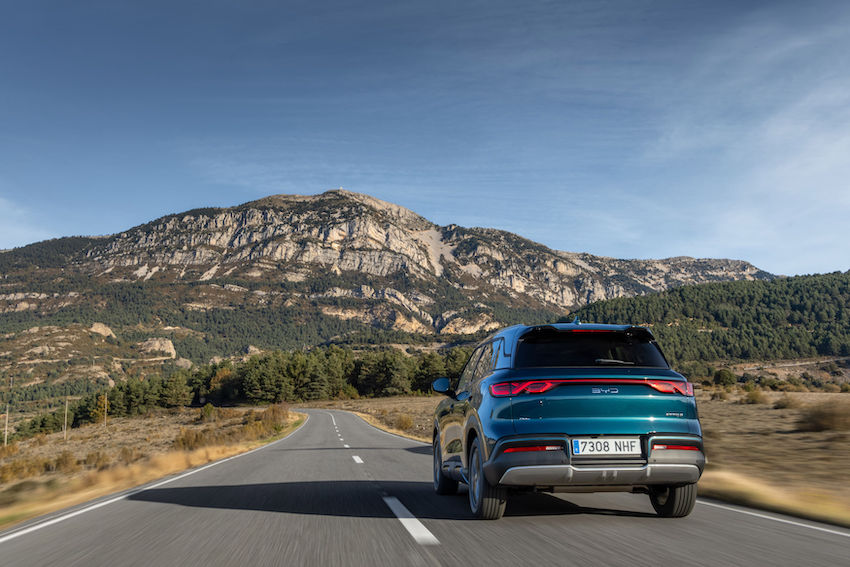 ATTO-2-DM-i_Dinamico-10 BYD ATTO 2 DM-i: el SUV híbrido enchufable que promete hasta 1.000 km de autonomía llega a España desde 20.940 euros