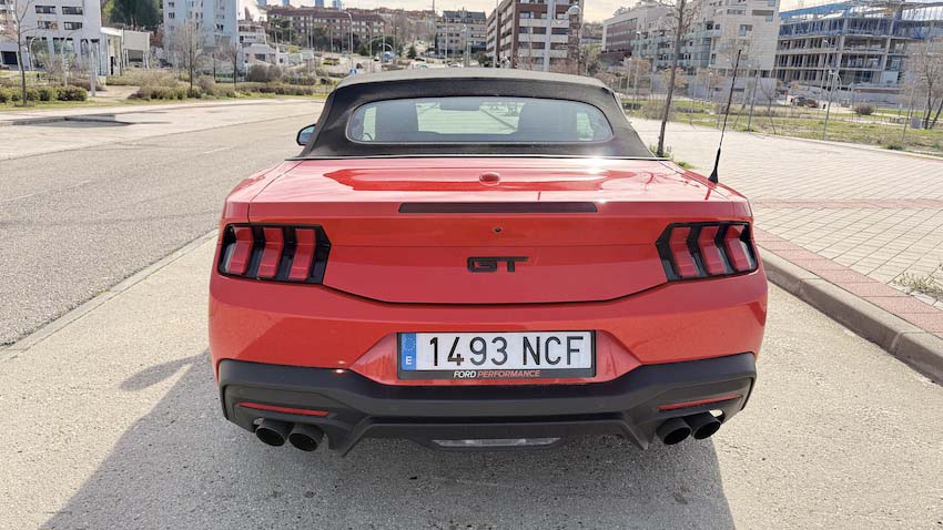 Ford-Murstang-GT-parte-trasera Ford Mustang GT Convertible V8: el último gran icono americano a cielo abierto