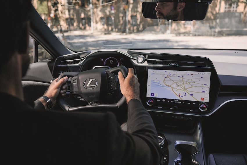 Steer-by-Wire_de_Lexus_RZ-4-scaled-1 Lexus reinventa la conducción con el nuevo sistema Steer-by-Wire del RZ