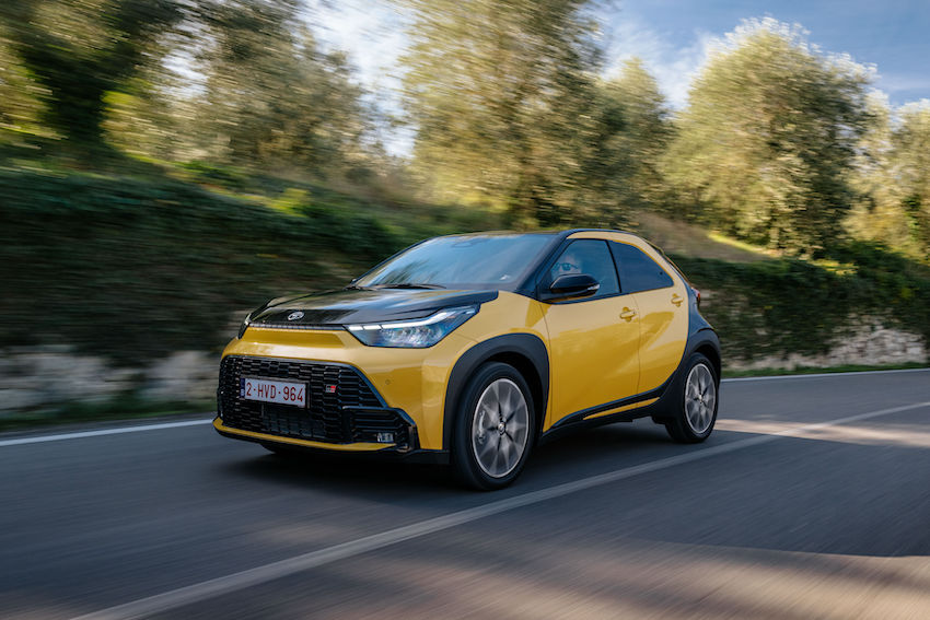 aygoxcrosshybrid-vistageneralcarretera Toyota Aygo X Cross Hybrid: el único híbrido del Segmento A desde 99 €/mes con Toyota Easy