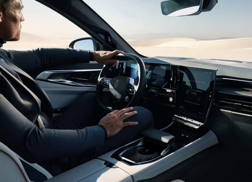 Conduccion-inteligente-de-Renault Renault refuerza su gama alta con nuevas tecnologías en Austral, Espace y Rafale