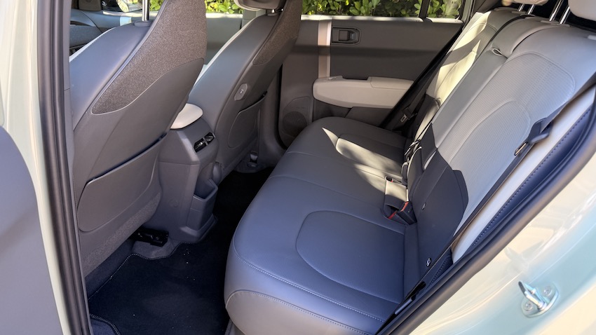 KIA-EV3-plazas-traseras Prueba Kia EV3 GT-Line 2025 — El SUV eléctrico compacto que acerca el futuro: 81,4 kWh, hasta 563 km WLTP y diseño rompedor