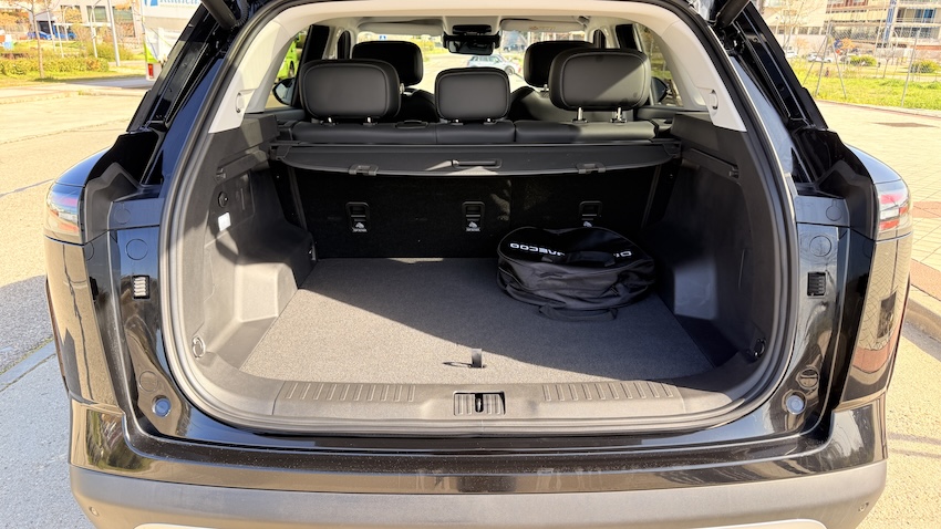 MALETERO-JAECCO-7 Probamos el JAECOO 7 SHS: el SUV híbrido enchufable que quiere sacudir el segmento