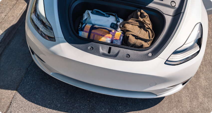 Tesla-Model-Y-maletero-delantero Tesla pone el foco en los viajes por carretera con una experiencia eléctrica más cómoda, conectada y versátil