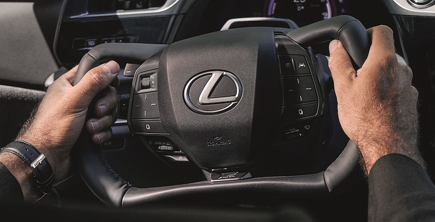 rzimd Lexus lleva la emoción al coche eléctrico con su sistema Interactive Manual Drive en el nuevo RZ 550e F SPORT