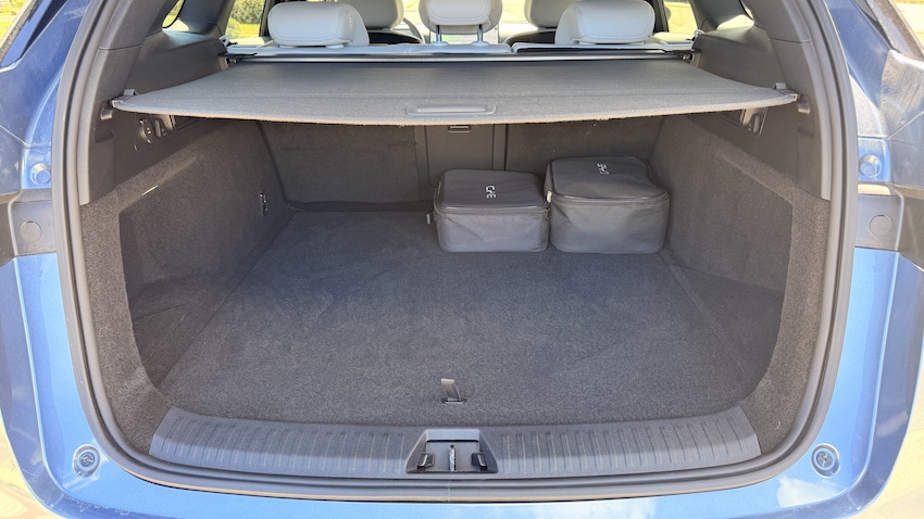 BYD-SEAL-6-maletero Prueba BYD SEAL 6 DM-i Touring: el familiar híbrido enchufable que convierte la lógica en un argumento de compra muy serio