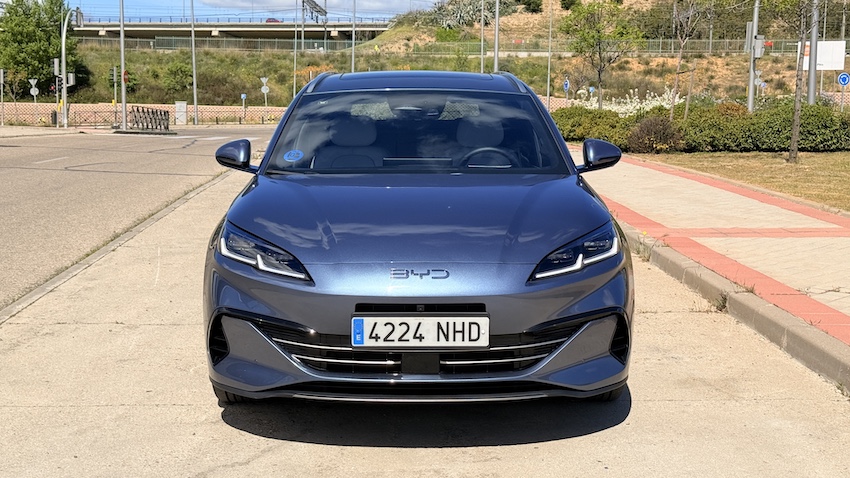 BYD-SEAL-6-parte-frontal Prueba BYD SEAL 6 DM-i Touring: el familiar híbrido enchufable que convierte la lógica en un argumento de compra muy serio