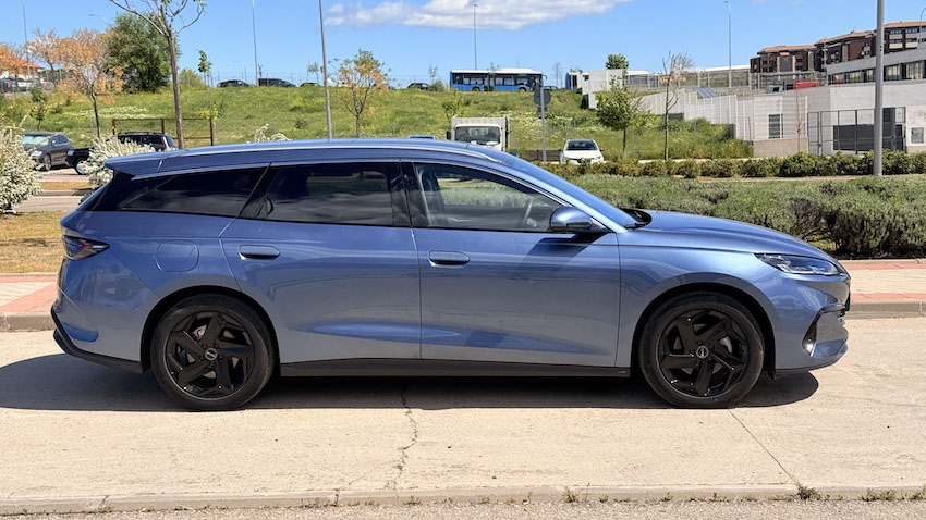 BYD-SEal-6-foto-principal Prueba BYD SEAL 6 DM-i Touring: el familiar híbrido enchufable que convierte la lógica en un argumento de compra muy serio