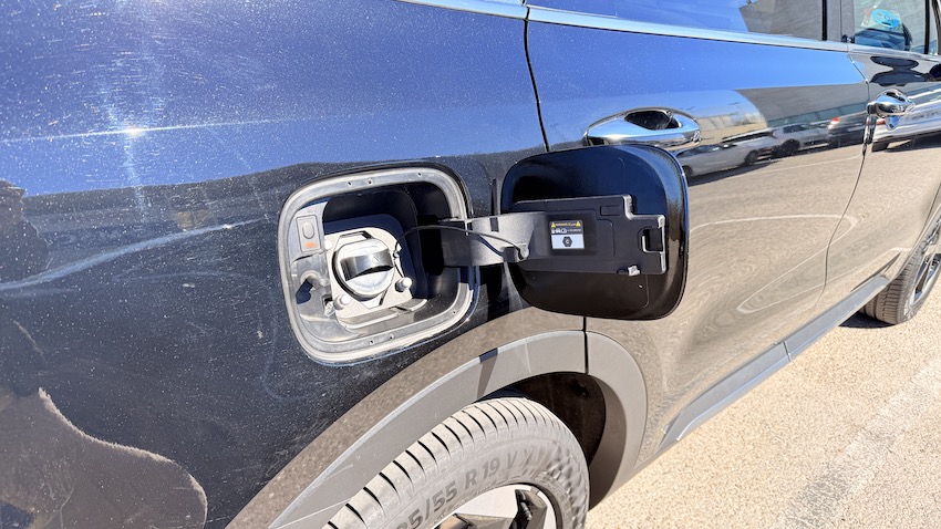 Kia-Sorento-enchufable Probamos el Kia Sorento PHEV Emotion: el gran SUV enchufable que pone la lógica familiar al servicio del confort y la eficiencia