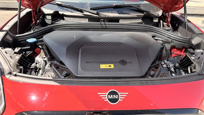 MINI-Countryman-motor Probamos el MINI Countryman eléctrico: el MINI que ha crecido hasta convertirse en un SUV premium con personalidad propia