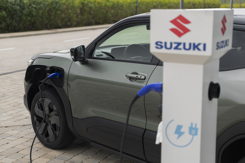 Suzuki_E-Vitara-cargado Suzuki e VITARA: así es el nuevo eléctrico de la marca con esencia SUV y ADN 4x4