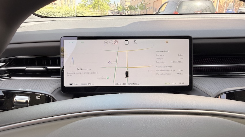 Xpeng-G6cuadro-digitala- Nuevo XPeng G6: mismo SUV coupé, mucho más serio cuando toca viajar