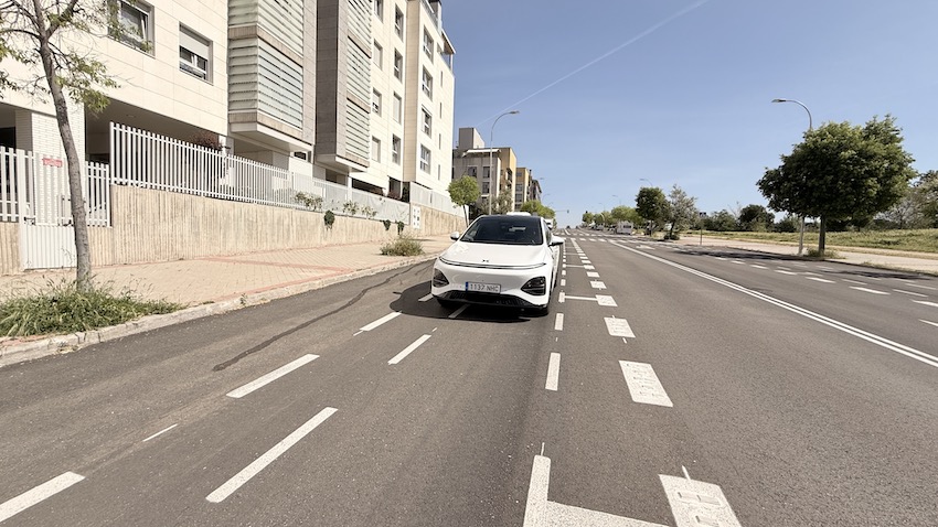 Xpeng-en-ciudad Nuevo XPeng G6: mismo SUV coupé, mucho más serio cuando toca viajar