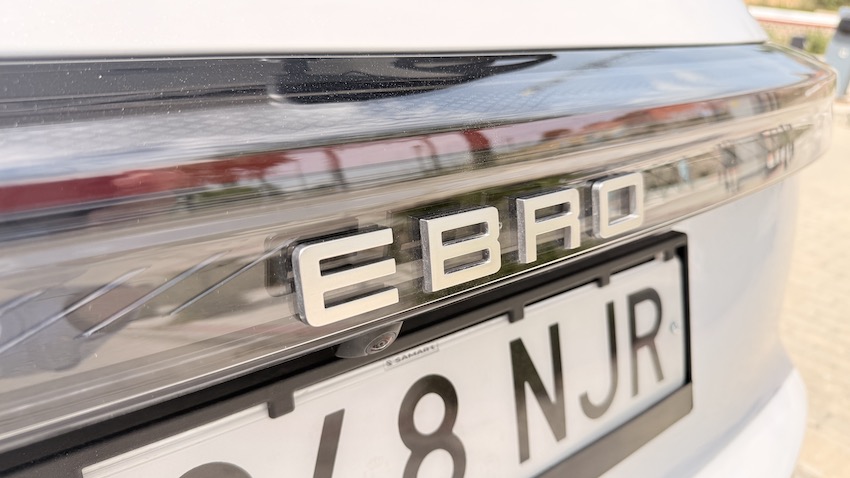 Ebro-logotip EBRO s400 HEV: el SUV urbano español que apuesta por la eficiencia híbrida, la tecnología y una dotación muy completa