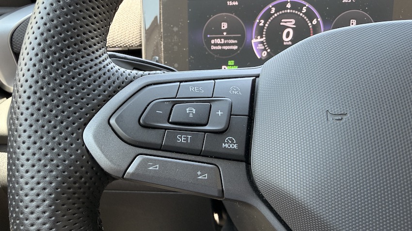 IMG_1666 Prueba del Volkswagen T-Roc R-Line 1st Edition 1.5 eTSI: el SUV compacto que quiere jugar en la liga premium