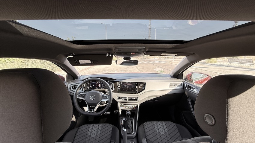 INTERIOR Volkswagen Taigo R-Line 1.5 TSI 150 CV DSG: el SUV coupé que convierte la lógica urbana en algo mucho más atractivo