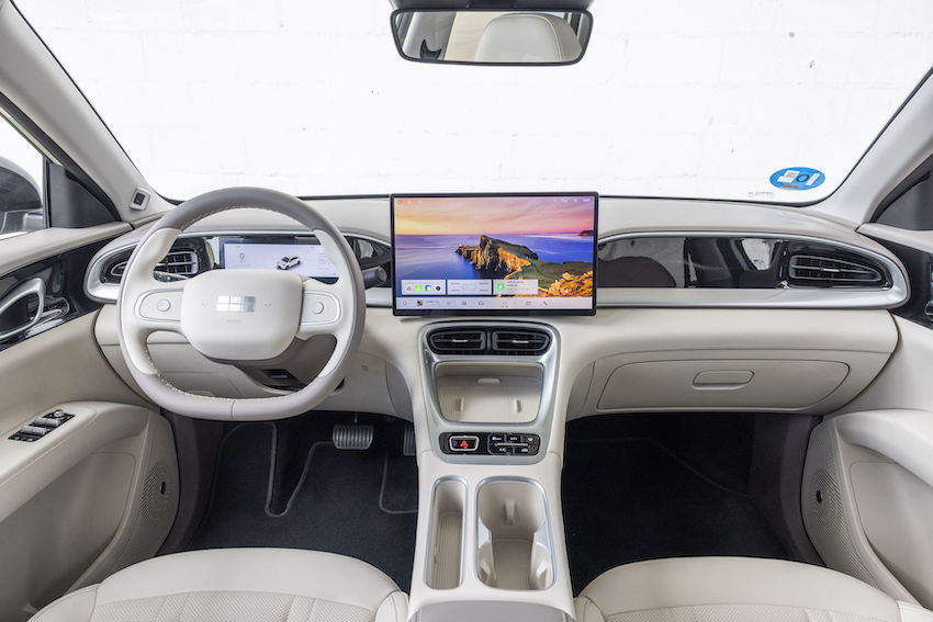 Geely-E2-Interiores-11 Geely E2 un eléctrico compacto que apuesta por el espacio y la personalidad