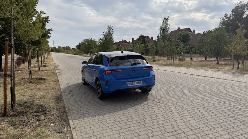 IMG_3869 Prueba Opel Astra GS Electric 156 CV: un eléctrico que convence más por su equilibrio que por sus cifras