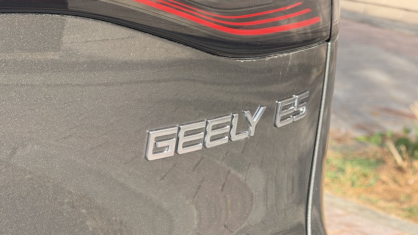 Geely-E5-emblema-E5 Prueba Geely E5 MAX+: un SUV eléctrico de 218 CV