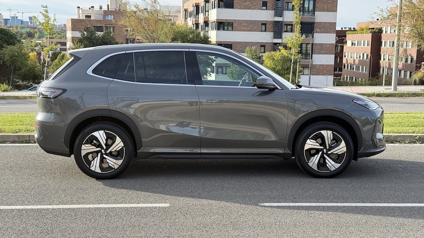 Geely-E5-lateral-buena Prueba Geely E5 MAX+: un SUV eléctrico de 218 CV