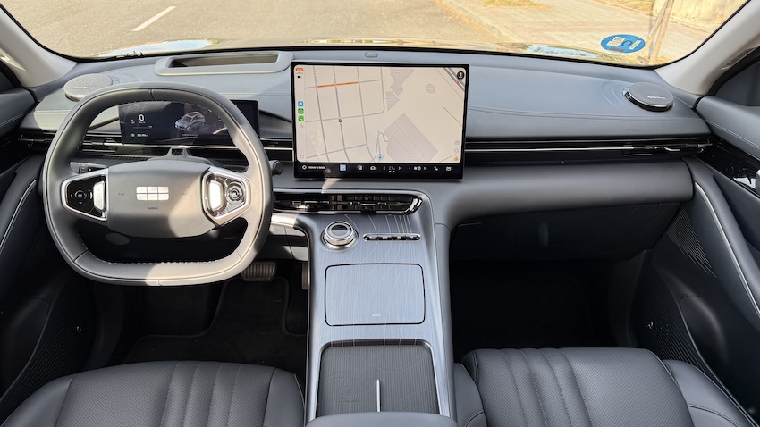 Geely-E5-salpicadero Prueba Geely E5 MAX+: un SUV eléctrico de 218 CV