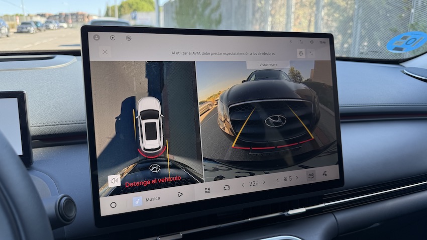 Geely-Starray-EM-i-camara-aparcamiento Prueba Geely Starray EM-i: un SUV híbrido enchufable que apuesta por el confort, la tecnología y el espacio