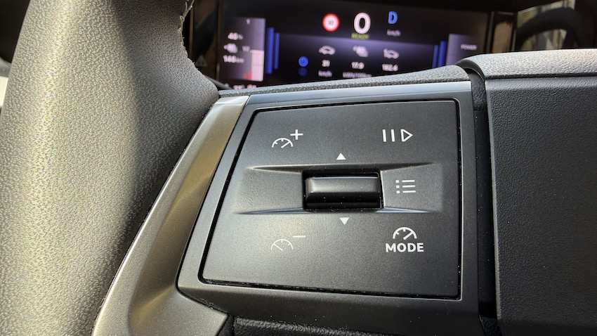 OPEL-FRONTERA-CONTROLES-CONDUCCION Prueba Opel Frontera GS Electric Extended Range 54 kWh: espacio, sencillez y 408 km de autonomía