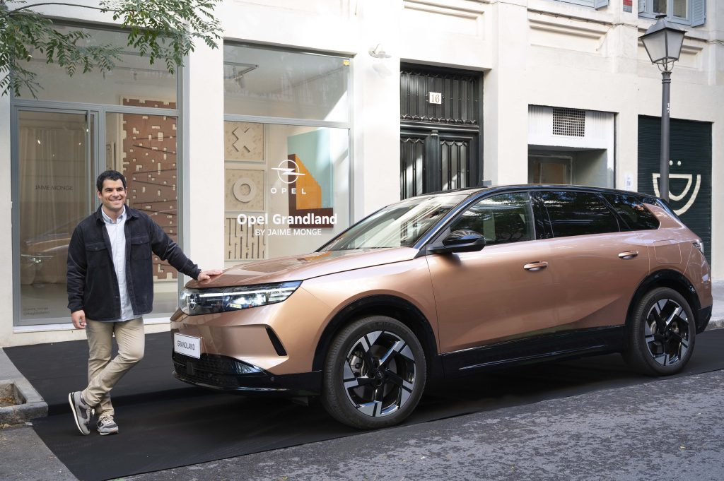 Opel-JaimeMonge_02-1024x681 Opel y Jaime Monge: Un encuentro entre arte y movilidad sostenible