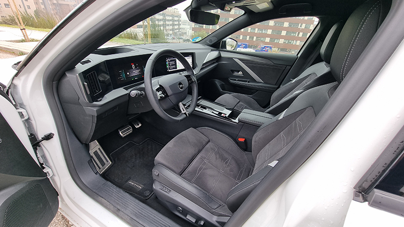 20241214_113806 Opel Astra 5P GS 1.2T Hybrid eDCT6 S/S 136 CV (100kW)