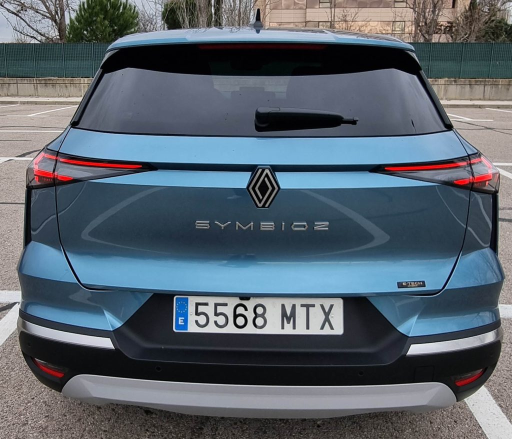 20250207_125908-1024x878 Renault Symbioz E-Tech Hybrid: Innovación y eficiencia en el segmento SUV
