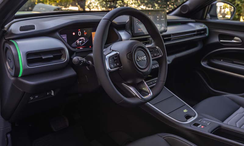 JeepAvenger4xe_Interiors El Jeep® Avenger 4xe debuta en la carretera