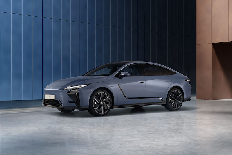 Lexus ES 500e