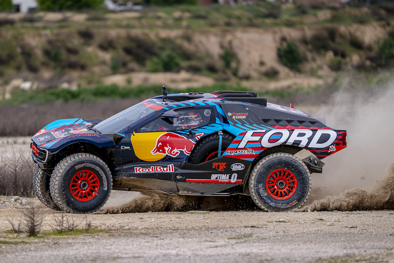 2AN3079 Carlos Sainz da la primera vuelta al circuito MadRing en primicia junto a Ford y Red Bull
