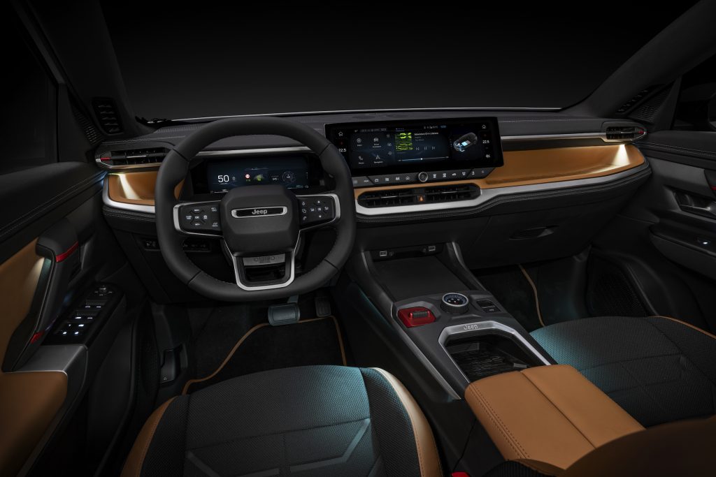 Bianca_plancia-frontale-ambient-light-2-1024x683 Jeep Compass 4xe la aventura se reinventa con un nuevo interior exclusivo y potencia Trail-Rated