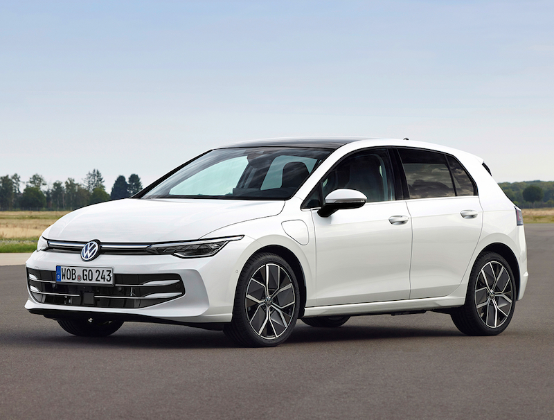 Golf Estos son los coches que menos consumen en 2025: ranking por tipo de motor