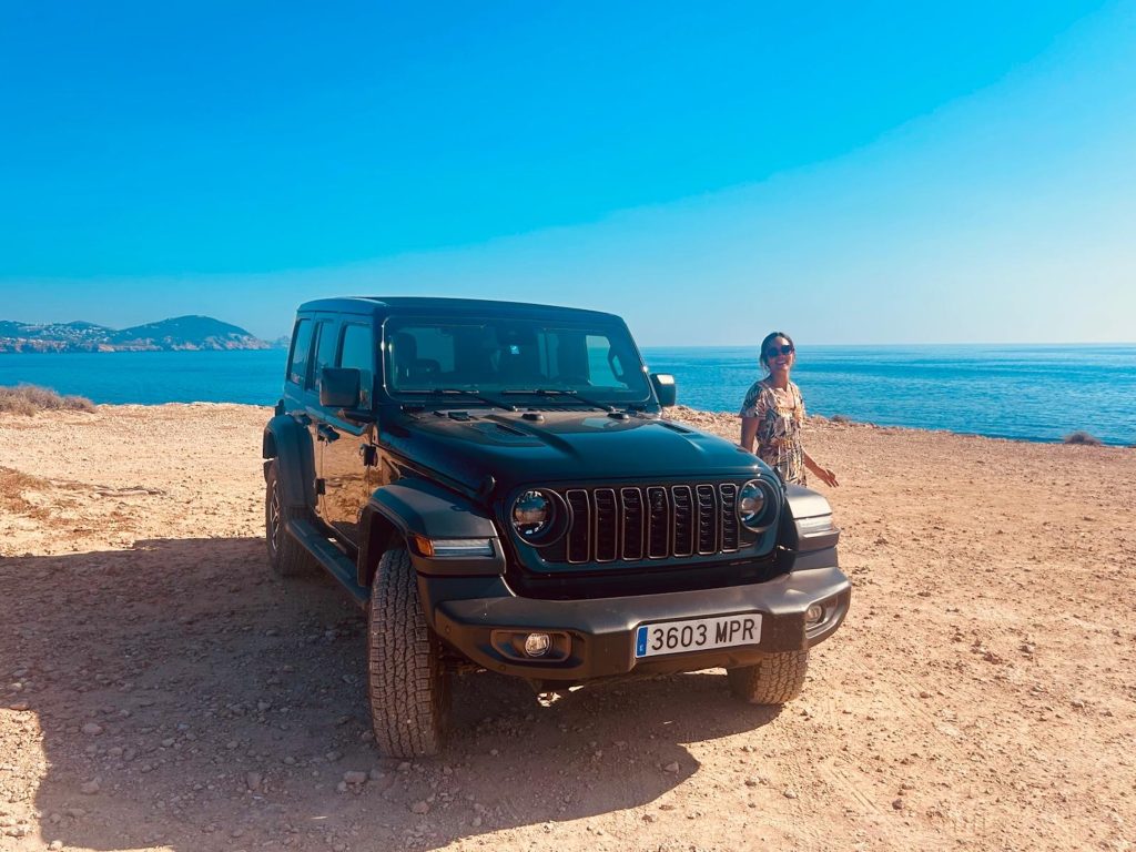 MEGANMONTANER_FOTOJEEP-1024x768 Megan Montaner, el alma aventurera de Jeep entre Huesca e Ibiza