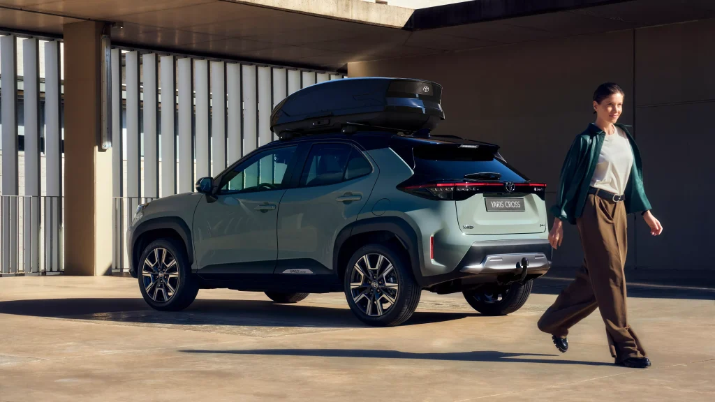 YCR0101_24_Large-Landscape-1024x576 Estos son los coches que menos consumen en 2025: ranking por tipo de motor