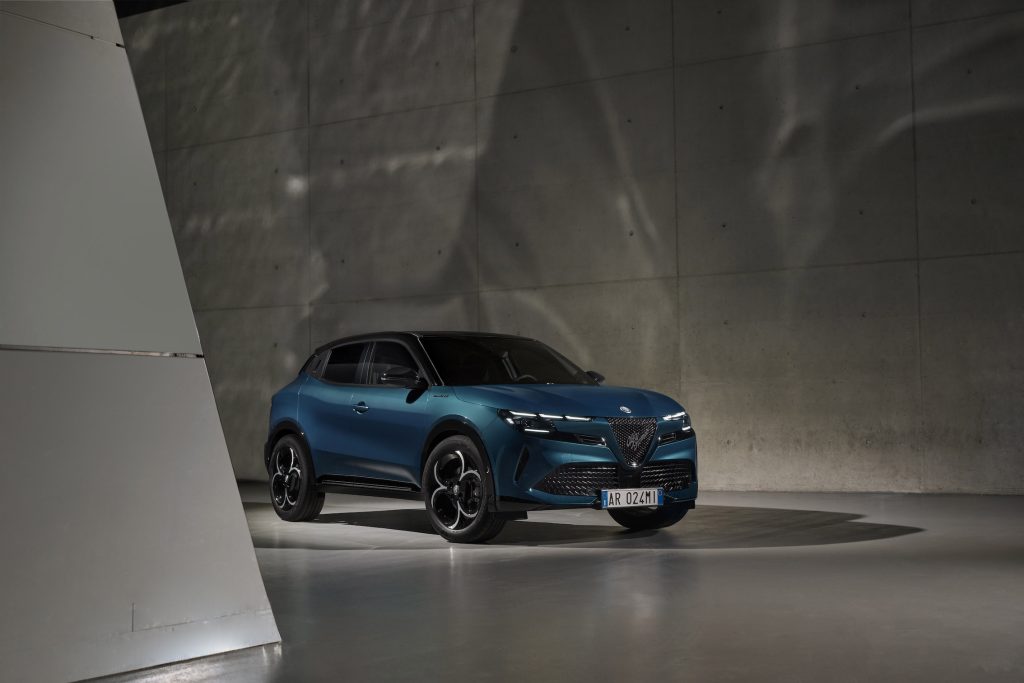 19EXTERIORS-1024x683 El espíritu deportivo de Alfa Romeo se mantiene en el nuevo Junior