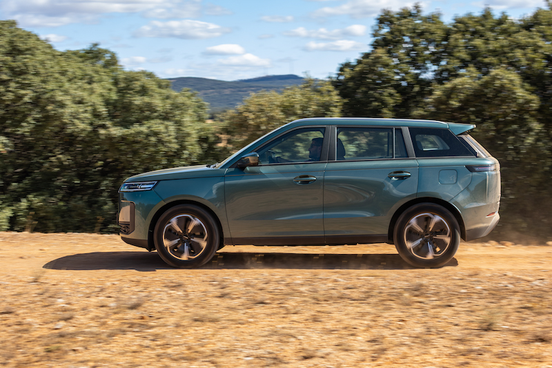 JAECCO-5-LATERAL-CENTRADO- JAECOO 5 gasolina y eléctrico: el nuevo SUV compacto que redefine la aventura urbana