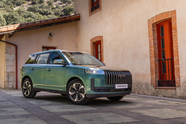 JAECOO-5-Gasolina JAECOO 5 gasolina y eléctrico: el nuevo SUV compacto que redefine la aventura urbana