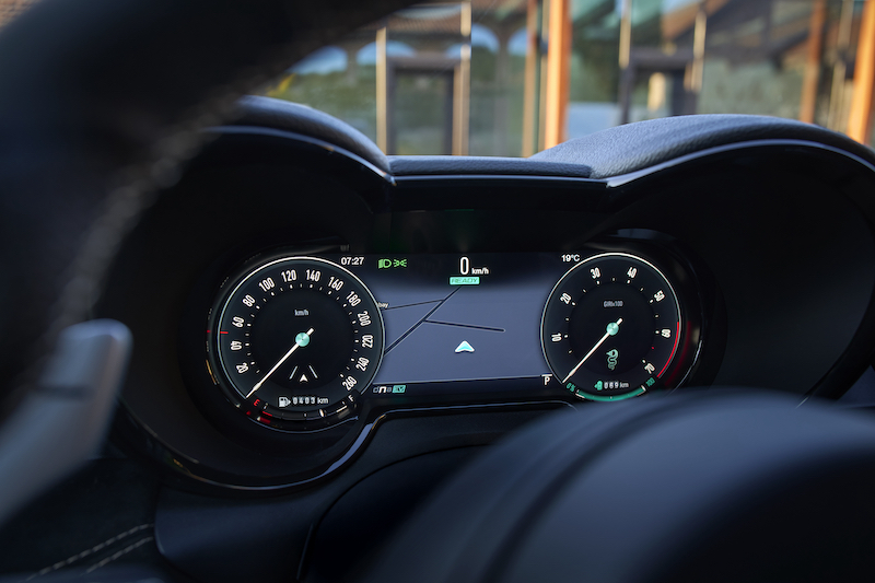 NEW-TONALE_PEOPLE-30 Nuevo Alfa Romeo Tonale 2025: más deportivo, más italiano, más emocionante que nunca