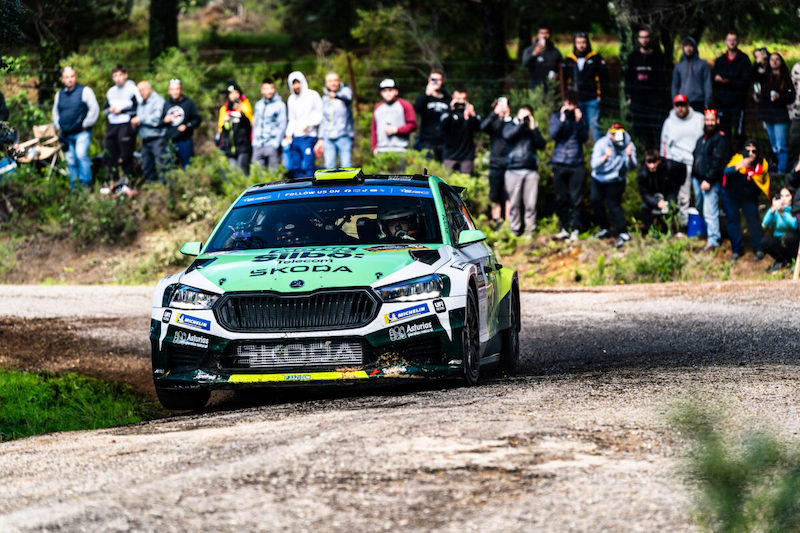 Skoda Fabia RS Rally2 de Cohete Suárez en el Rally de Catalunya