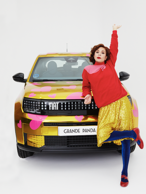 Fiat-panda-grande-con-Agatha-Ruiz-1 FIAT Grande Panda y Agatha Ruiz de la Prada: un San Valentín lleno de color y diseño italiano