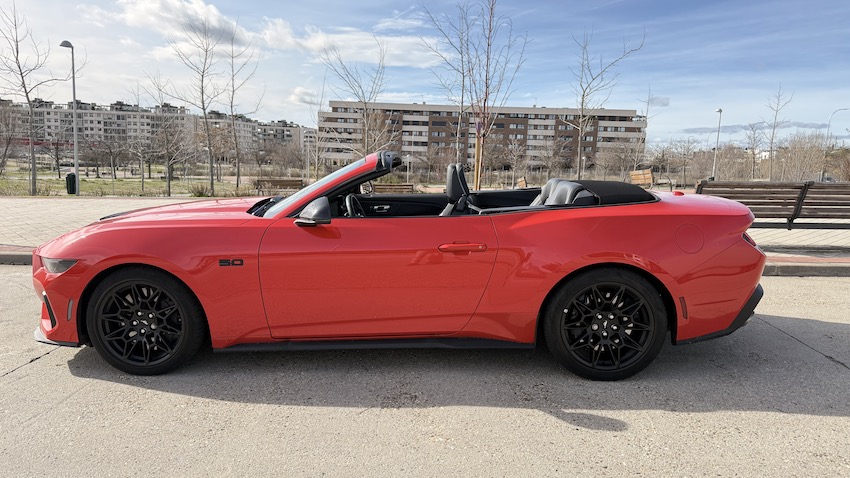 Ford-Murstang-GT-sin-capota Ford Mustang GT Convertible V8: el último gran icono americano a cielo abierto